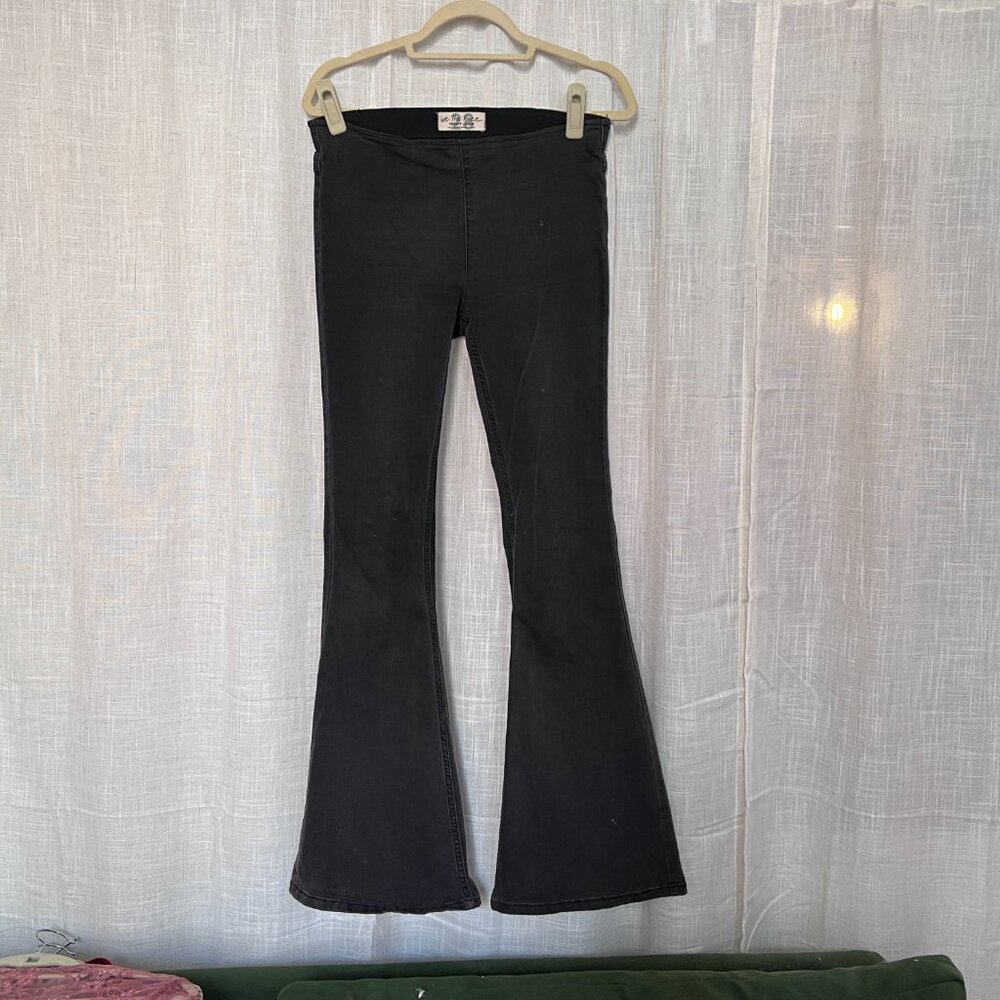 FREE PEOPLE | We The Free - Penny Pull-On Flare Jeans - Picture 2 of 8